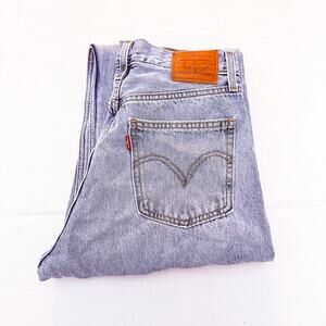 Levi's Light Acid Wash Straight Leg Relaxed Fit Zip Fly Denim Jeans Size 27 x 30